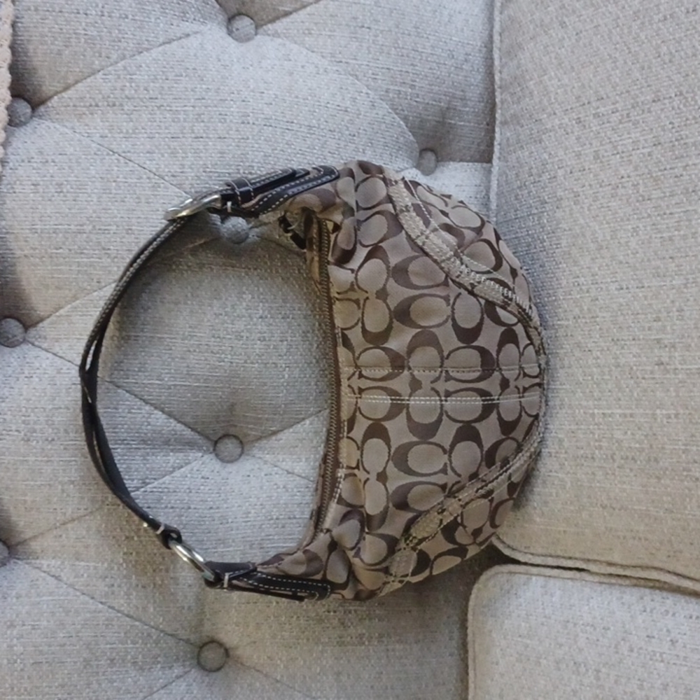 2006 Coach signature jacquard small purse